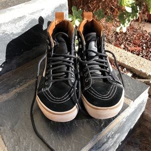 Men’s Black Suede & Leather Sk8-Hi High Top Sneakers Size 7
